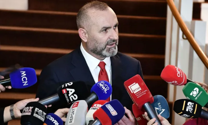 Manja i kthehet ashpër Ivi Kasos: Mbylle gojën o legen, të kam dëgjuar fort