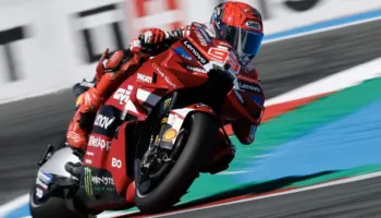 Marc Marquez triumfon në garën sprint në Sachsenring, mposht të vëllanë Alex dhe Giannantonio