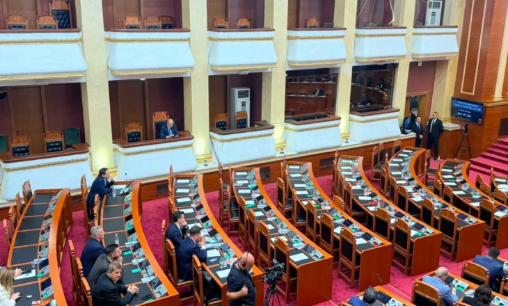 Marrëveshja me SHBA, Kuvendi mblidhet sërish dhe nis diskutimet pa praninë e medias, PD mungon