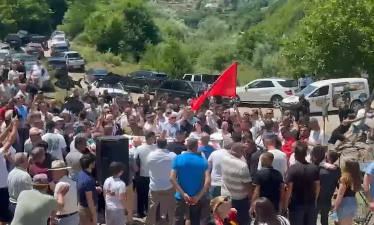 Masakër me lumenjtë edhe në Tropojë, banorët e Nikaj-Mërturit në protestë: Po shkatërrohet mjedisi