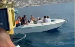 Masat gjatë sezonit veror/ Policia Kufitare aksion në Sarandë, 20 gjoba për mjetet lundruese turistike
