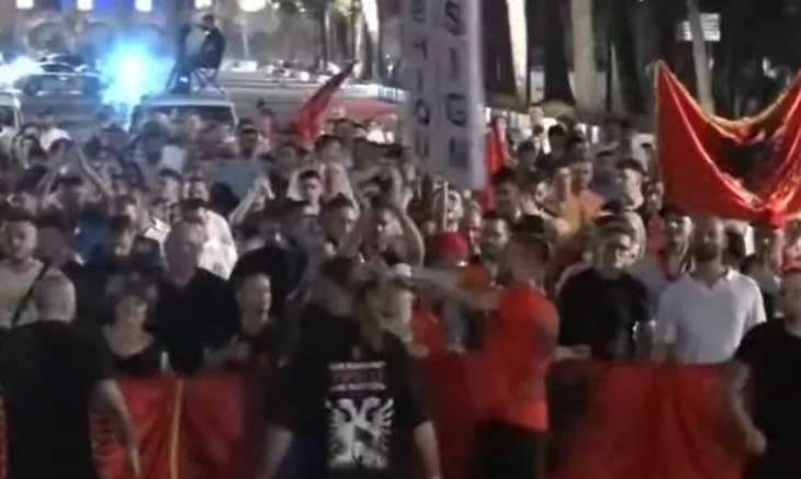 Mbyllet protesta, qytetarët kërkojnë dorëheqjen e Ramës: Nesër më shumë!