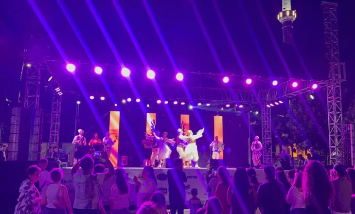 Me mbrëmjen ‘Albanian Night’, hapet edicioni i sivjetmë i Prishtina Gastronomy Festival