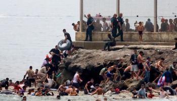 Me not drejt Europës! Qindra emigrantë kalojnë detin për të hyrë në Spanjë