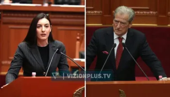 “Më shiko në sy Sali”, Zegjine Çaushi përplaset me liderin demokrat: Je i fundit që mund të flasësh për protestën