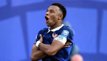 “Më të mirët në histori? Ende nuk kemi fituar asgjë”, Mbappe ul me këmbë në tokë Francën e tij
