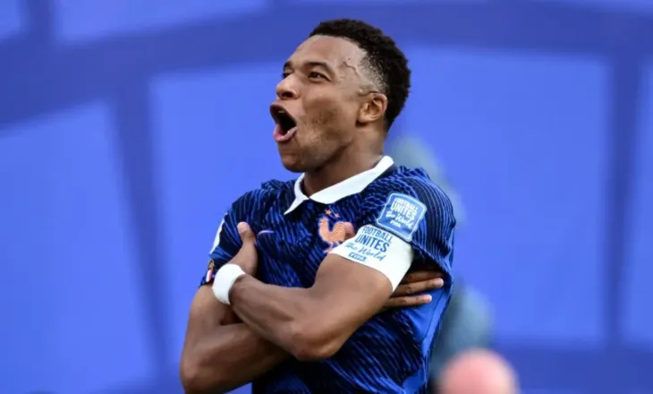 “Më të mirët në histori? Ende nuk kemi fituar asgjë”, Mbappe ul me këmbë në tokë Francën e tij