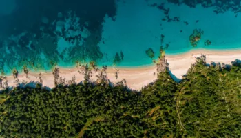 Media italiane “Wom Travel” vlerëson Rivierën Shqiptare si një nga destinacionet më autentike të Evropës