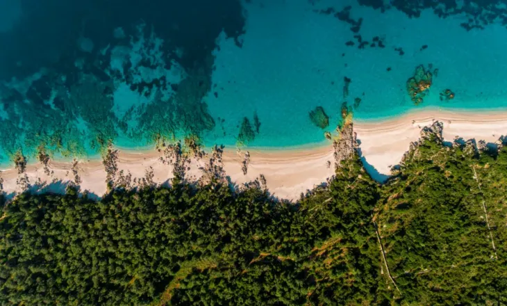 Media italiane “Wom Travel” vlerëson Rivierën Shqiptare si një nga destinacionet më autentike të Evropës