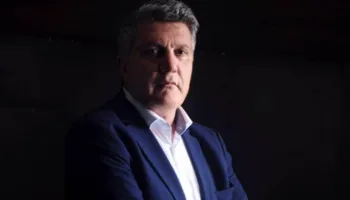 Melaim Zeka: Bizneset dhe politika kanë degraduar mediat, mos blini gazetarë