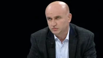 Mero Baze: Duke menduar çfarë i duhej Agronit marrëveshja sekrete