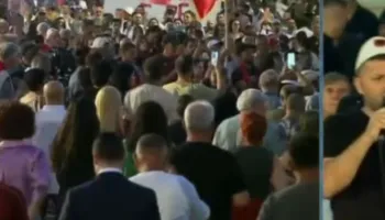 “Merrni pastruese nga Greqia dhe e bëni zv/kryeministre”/ I riu ironizon Ballukun dhe sfidon Ramën: U kap duke…
