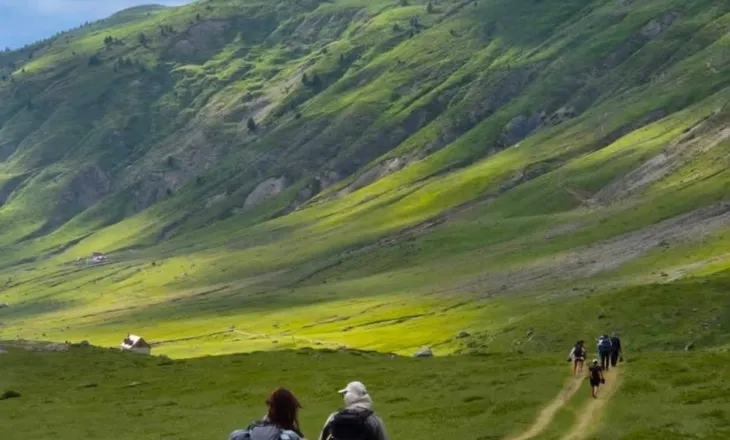 Mes peizazheve alpine nga Valbona në Korab-Koritnik, mbi 34 mijë turistë vizituan zonat e mbrojtura të Kukësit