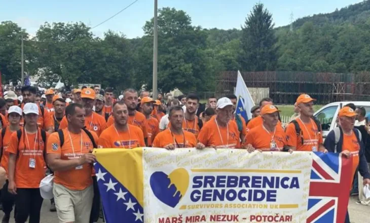 Mijëra njerëz nisen në Marshin e Paqes në kujtim të viktimave të gjenocidit në Srebrenicë