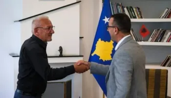Ministri Gashani diskuton me drejtuesit e Hanit të Elezit zhvillimin e sportit dhe fuqizimin e rinisë