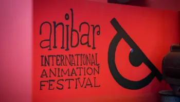 Ministrja Saranda Bogujevci viziton festivalin Anibar në Pejë