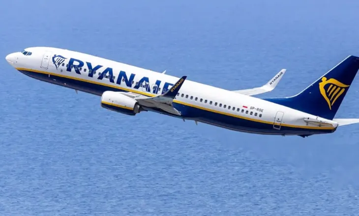 Momente paniku në avionin drejt Shqipërisë, ndërpritet fluturimi për shkak të urgjencës