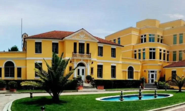 “Mos e përdorni vizën turistike për lindje”, Ambasada e SHBA-së paralajmëron qytetarët shqiptarë: Rrezikoni…