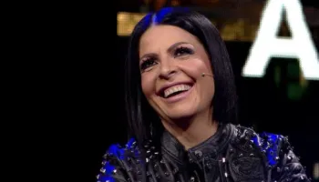 “Mua nuk më dikton askush, si ta dua vendin”/ U shpall ‘armike’, revoltohet Aurela Gaçe: Dinjitetin e kam të shtrenjtë