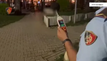 Muzikë mbi nivelin e lejuar gjatë mbrëmjes, gjobiten me 200 mijë lekët të reja dy pronarë lokalesh në Golem