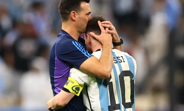 “Na dhemb shpirti, Messi lojtari më i mirë që ka shkelur ndonjëherë në një fushë futbolli”