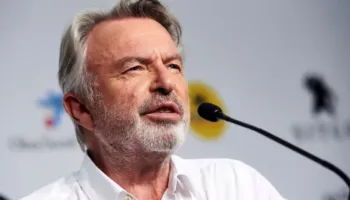 Ndërroi jetë papritur pak ditë më parë, zbulohet shkaku i vdekjes së aktorit të njohur Sam Neill