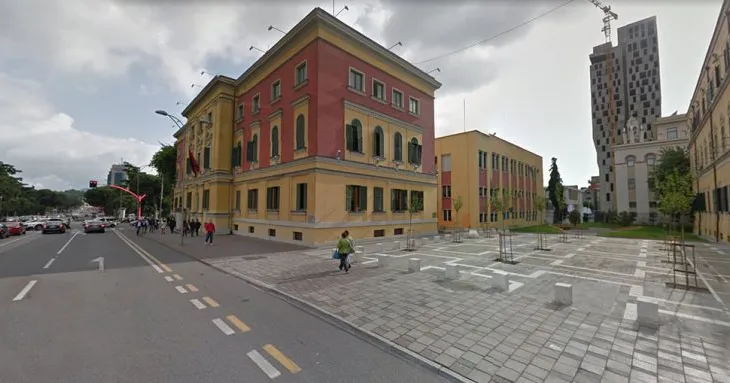 Ndryshimet në ligjin për administratën prekin drejtpërdrejt zyrtarët e kabineteve të ministrave, zbardhen rregullat e reja