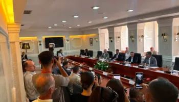 Në 6 gusht seanca e konstituive, Albulena Haxhiu takon përfaqësuesit e partive politike