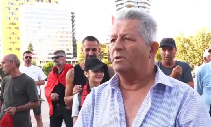 ‘Në PS janë po komunistët e Partisë së Punës’, revolta e qytetarit: Duhet ta rrëzojmë këtë qeveri të korruptuar