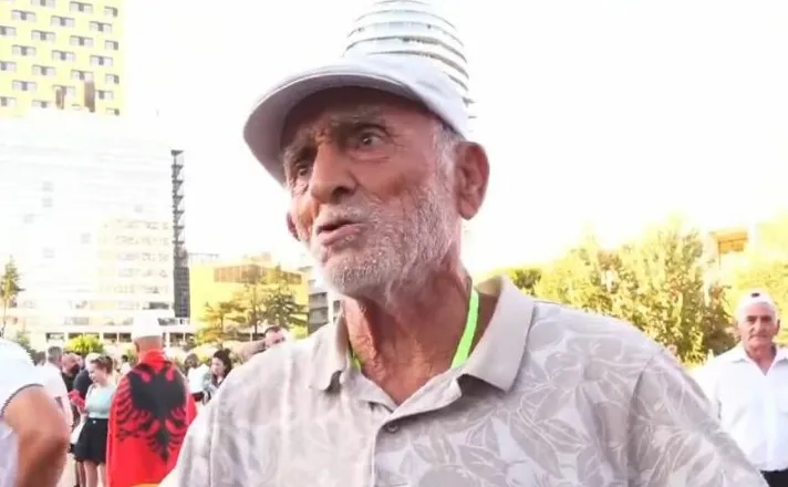 ‘Në Sauk të Vjetër u helmuam nga uji’, i moshuari denoncon: Jemi ankuar, por në zyra ka patronazhistë