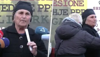 Nënë Liza në protestë: Rama të kishte besë do jepte dorëheqjen