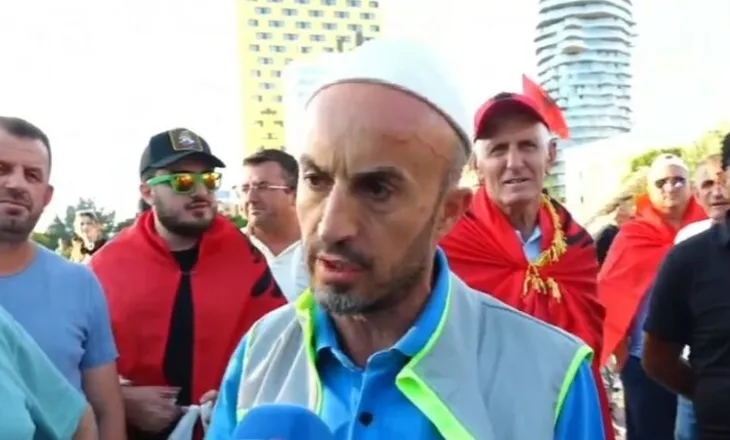 Nesër dita e 40-ë e protestës, organizatori degradon me deklaratat: Lutem t’i hamë hallvën Edi Ramës! Mbase hidhet nga tarraca