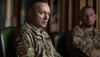 Nga tanket e Mariupolit te kreu i ushtrisë, gjenerali 43-vjeçar që Ukraina i beson në luftën me Rusinë