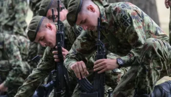 “Nga TikTok-u në kazermë”, vendet e Ballkanit Perëndimor gati të rikthejnë shërbimin ushtarak