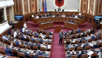 Nis Kuvendi, PD ndërpret bojkotin, e pranishme në seancë plenare