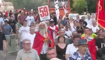 Nis marshimi i qytetarëve drejt Kryeministrisë, protestuesit thirrje në kor: Ju erdhi fundi!