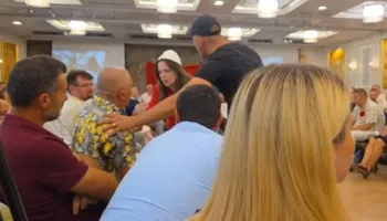 Nis me përplasje Kuvendi Kombëtar i Protestës, qytetari kërkon të ulet mes organizatorëve
