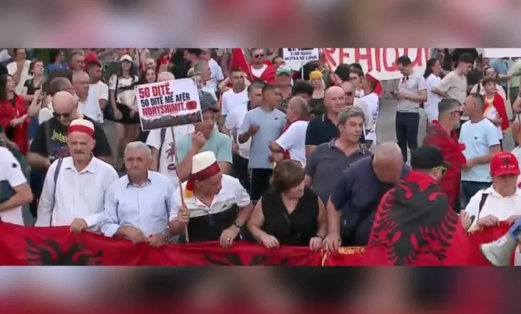 Nis protesta e 50-të kundër Ramës, qytetarët marshojnë nga Sheshi Skënderbej drejt Kryeministrisë
