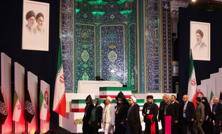 Një javë ceremoni mortore, detaje nga ceremonia publike e lamtumirës së Khamenei