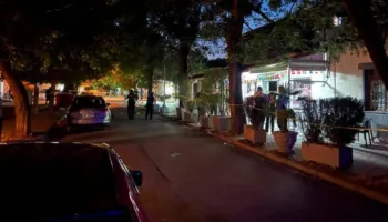 “Një oficer ndodhej në lokal”, Policia reagon për atentatin në Elbasan: Pasi plagosi tre vetë, autori hodhi pistoletën dhe…