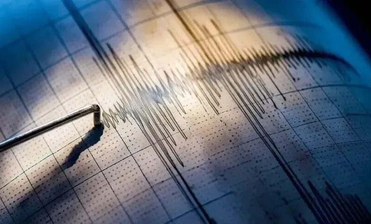 Një tërmet 6.4 ballë godet Papua Guinenë e Re