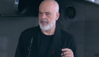 “Një vend nuk mbrohet nga ligjet e muret”, Rama me zjarrfikësit: Në fund të vitit presim tre avionë…