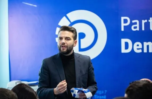 “Njerëzit janë ngritur në protestë sepse Rama shpërdoron buxhetin”/ Muçollari: 4.2 milionë euro kundër lëvizjes që…