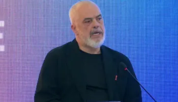 “Nuk jemi më shoqëri e varfër”, Rama: Dikur fitoheshin zgjedhje me çakull, sot nuk shihen kilometrat. Sfida është cilësia