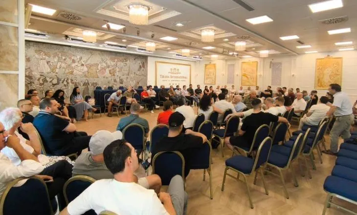 “Nuk ka dhe nuk do të ketë negociata me Edi Ramën”/ Kuvendi Qytetar i protestës, bën të qartë përgjigjen ndaj pushtetit