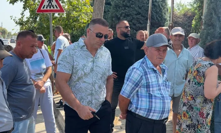‘Nuk na është paguar qeraja e tokës’, dhjetëra banorë në protestë pranë zyrave të “Bankers Petroleum”