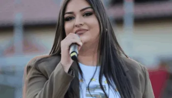 O i pakënaquri i vogël i Berishës/ Mila debat me Lisandër Hoxhën: Batuta e lodhur