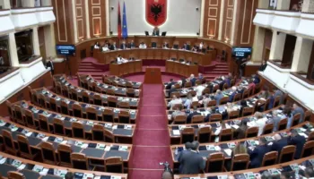 Opozita bojkoton/ Nis seanca plenare në Kuvend, në rend dite vlerësimi i punës së institucioneve të pavarura në 2025
