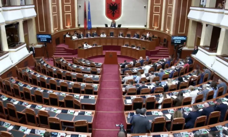 Opozita bojkoton/ Nis seanca plenare në Kuvend, në rend dite vlerësimi i punës së institucioneve të pavarura në 2025