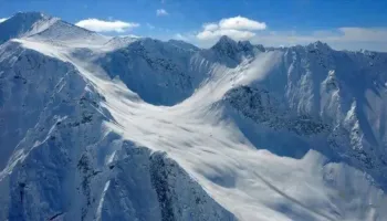 Ortek tragjik në Pakistan, gjenden katër trupa nga grupi i alpinistëve të zhdukur